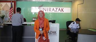 Universiti tun abdul razak (unirazak) was established on 18 december 1997 and is one of the first private universities in malaysia. Scholarship Indonesia Foundation Scholarion Di Negeri Jiran Malaysia Universitas Internasional Semen Indonesia Uisi