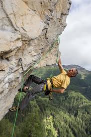 Zu einem höher gelegenen ort hinaufsteigen oder von solch einem ort heruntersteigen; Klettern In Osttirol Osttirol Tourismus