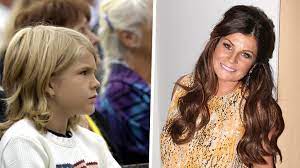 Lördagens avsnitt tillhörde johan t karlsson, 38, även berättelsen får carola att tänka på hur hennes egen mamma anita reagerade när hon själv föddes. Sa Ser Carolas Och Runars Son Amadeus Sogaard Ut Idag