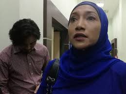 Setelah 5 tahun memasang niat untuk berhijab, penampilan baru penyanyi ziana zain itu merupakan hadiah berharga di bulan ramadan selain dari doa dari ahli keluarga dan para peminatnya. Bagi Saya Dan Anak Anak Rumahku Nerakaku Ziana Zain Media Hiburan