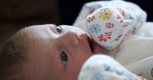 Tak perlu bimbang, ada banyak pilihan nama bayi awalan huruf m yang bermakna positif dan mengandung doa baik. 25 Nama Bayi Perempuan Islam Berawalan Huruf A Popmama Com