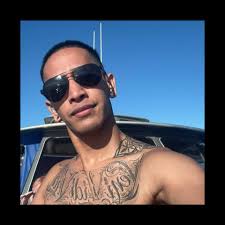 Hey everyone!! I'm in need of some help with my client. He is a natural  (virgin) level 3 with very curly & coarse hair looking to become a level 4  with caramel