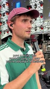 Chris Strahan's Instagram, Twitter & Facebook