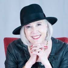 I was so honoured to present with these fabulous women at Maple Bear Belo  Horizonte tonight. JK teacher Leila and I led a parent session