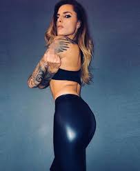 citation needed she has been a supporter of the christian democratic union of germany (cdu) political party since 2012. Liverpool Flop Loris Karius S Stunning Model Girlfriend Has Word Loser Sprayed On Car Daily Star