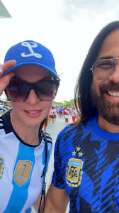 Celebrando la previa del cumpleaños de mi señora novia, aquí estamos en  apoyo a la selección Argentina en la copa América, los campeones de América  y del MUNDO! En Miami!.. Saludos a mi comadre ...