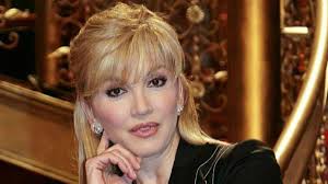 Fai coppia fissa con milly carlucci da anni, cosa ti piace di più di lei? Milly Carlucci Parla Della Sua Malattia Rara Ed Incurabile L Epp