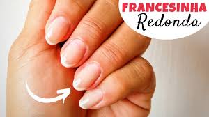 Um dos modelos mais pedidos nos salões de beleza são as unhas francesinhas coloridas. Francesinha Perfeita Em Unha Redonda Lucianni Borges Youtube