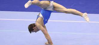 Nelle competizioni internazionali, il corpo libero è spesso individuato dall'acronimo fx, dalla corrispondente espressione inglese floor exercise (esercizio al suolo), specie nell'indicazione dei punteggi; Ginnastica Artistica Maschile Archea