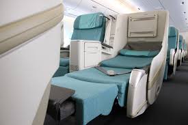 Korean Air Prestige Seats With Privacy Compartments For Long Trips Business Class Business Class Seats Korean Air