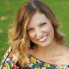 Carrie Bolin's Instagram, Twitter & Facebook