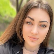 Подпималась. Жду вас в инсте. Там больше по делу) тут общаюсь и знаколюсь