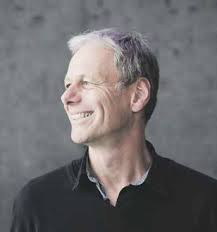 DIE MACHT DER PHANTASIE 10 JAHRE HUNGER AUF KUNST UND KULTUR YANIS  VAROUFAKIS IM INTERVIEW