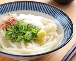 讃岐うどん：かけうどん、ぶっかけうどんの画像