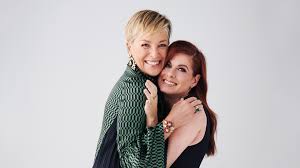 Полное имя — шэрон вонн стоун (sharon vonne stone). Actors On Actors Sharon Stone And Debra Messing Variety