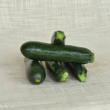 L'insalata di zucchine crude è un piatto fresco e nutriente, ideale per chi desidera pranzare con un'insalata originale che sia allo stesso tempo leggera. Insalata Di Zucchine Crude La Lucerna