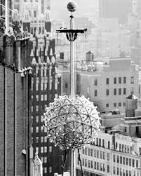 Historic Images - The ball was dropped for the first time in Times Square  on New Years Eve at midnight on January 1, 1907. | Facebook
