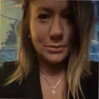 Keri Bryant's Instagram, Twitter & Facebook