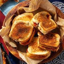 Pizza Mountain Pies Recipe Campfire Food Pudgy Pie Recipes Recipes
