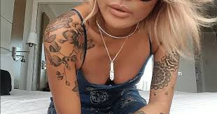 Η πάολα γεννήθηκε στις 25 ιουνίου 1985 στη θεσσαλονίκη και μεγάλωσε στη συκιά χαλκιδικής. Full Pic Of Joy Hysteric Shoulder Tattoo Pin By Paola Vargas On Ink For My Body Pinterest Shoulder Tattoo Body Art Tattoos Ink Tattoo