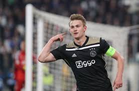 Dünya devlerini peşinden koşturan ajax'ın 20'lik kaptanı matthijs de ligt, i̇talya serie a devi juventus'a transfer olmaya karar verdi. Matthijs De Ligt Freundin Matthijs De Ligt Transfer Ajax Skipper S Future Up In The Join The Discussion Or Compare With Others Gildamw Images
