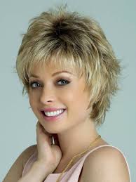 Bayan Kisa Sac Modelleri 2019 19 Kadinveblog Cuando Llega Los Angeles Primavera Siempre Apete In 2020 Short Hair Styles Thick Hair Styles Short Hair With Layers