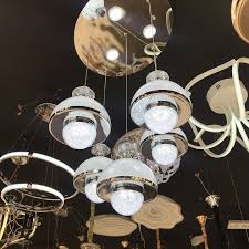 Yeni Urun Krom Cerceveli Beyaz Isik Yanan Model Yemek Masasi Esi Bulunmaktadir Ankara Avize Aksesuar In 2020 Ceiling Lights Chandelier Decor