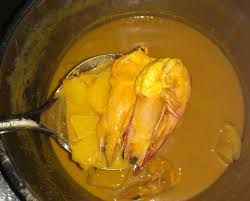 Daun kunyit ni ada baunya yang tersendiri. Resipi Udang Masak Lemak Cili Api Dengan Nenas Bahejabella