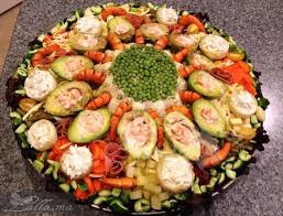 تقديم السلطات بطرق مغربية رائعة موقع يالالة Yalalla Com عالم المرأة بعيون مغربية Moroccan Food Moroccan Dishes Moroccan Cooking