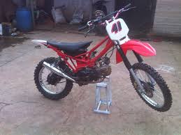 Modifikasi Motor Vega R Jadi Cross Nah Bagi Pecinta Motor Ada Baiknya Kenali Beberapa Modifikasi Motor Bebek Yang Sedang Hits Motor Motor Trail Motor Off Road