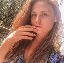 Film wyreżyseruje maria sadowska sylwia dąbrowa/polska press. Dziewczyny Z Dubaju Doda Podala Pelna Obsade I Date Premiery Filmu