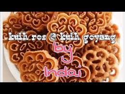 Hari raya or eid is coming soon. Hemohh Kitchen Kuih Ros Ranggup Kuih Goyang Ranggup Honeycomb Cookies Youtube