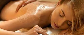 Beauty Therapist Amy-Lee