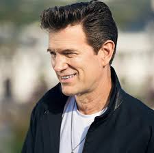 Exec Profile: Rosabelle Eales, Overall Mgmt. . . . . . . . . . . . . . . .  . . By Andy Kaufmann