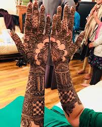 As one of the world's largest online shopping destinations for a huge range of products, it should be no surprise that amazon stocks a range of henna tattoos, kits, paste, pens and. Book Henna Tattoo Artist Henna Artist Scarlett Entertainment