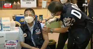 Iván duque responds after former rebel commanders call on followers to take up arms once more. Ph Health Secretary Francisco Duque Receives Sinovac Covid 19 Vaccine Shot The Filipino Times