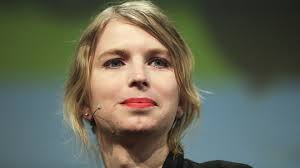 She is not dating anyone currently. Chelsea Manning Ordered Back To Jail Says She S Rather Starve To Death Than Testify To Grand Jury Marketwatch
