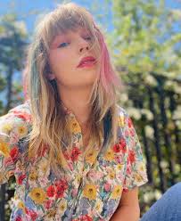 Frangia Taylor Swift: tutte pazze per la Taylor bang, che fa tendenza