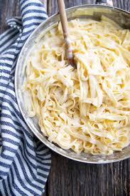 Creamy Fettuccine Alfredo So Easy You Ll Be Shocked Recipe In 2020 Fettuccine Alfredo Alfredo Sauce Recipe Homemade Fettuccine