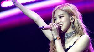 Shop exclusive merch and apparel from the blackpink official shop. Blackpink S Rose Perfectly Matched Her Hair To Her Outfit Teen Vogue