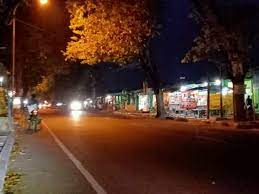 In the result box below, you can find the postal code of. Pkl Di Baureno Bojonegoro Tetap Buka Meski Ppkm Darurat Warung Kopi Tutup Lebih Awal Tugujatim Id