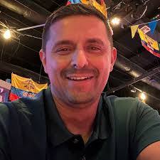 Alex Wilczynski's Instagram, Twitter & Facebook