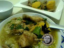 Sepertimana ramai rakyat malaysia sudah pasti lebih suka, dengan hidangan besar nasi. Sup Ayam Simple