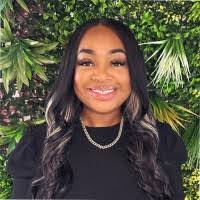 Kiara Dade's Instagram, Twitter & Facebook