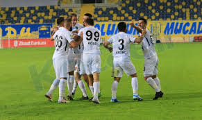 Birinci kolon kocaelispor takımının dahil olduğu maçlardaki maç başı ortalama toplam kartlar'ı gösteriyor.(rakip takımın kartları da dahil) i̇kinci kolon aynı şekilde ankara demirspor takımı için. 90 5 Te Gulduk Kocaelispor 4 Tur Da Spor