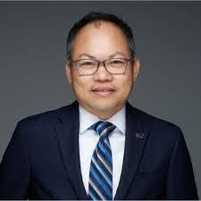 Donna Villari's Instagram, Twitter & Facebook