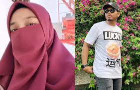 Usahawan yang juga bekas isteri pencetus ummah abu sufyan atau pu abu iaitu hana azraa akur dia masih perlu berdepan komen segelintir warganet yang hana atau nama sebenar nurhannah azra mohd zakir yang kini menjalani kehidupan bahagia bersama dua anaknya berkata dia bagaimanapun. Saya Menangis Cuma Rupanya Hana Azraa Dah Kenal Pu Abu Sejak Iluminasi