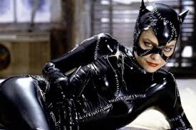 Michelle pfeiffer from batman returns (1992) the scene where selina kyle transforms into catwoman. Batman Returns 25th Anniversary Look Back At Michelle Pfeiffer S Catwoman Photos