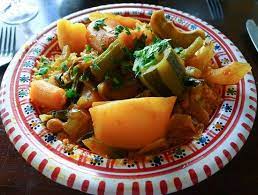 Try the grilled chicken or lamb with tajine de légumes and endless refills of. Le Petit Bleu Paris 130 Rue Saint Maur 11th Arr Popincourt Menu Preise Tripadvisor