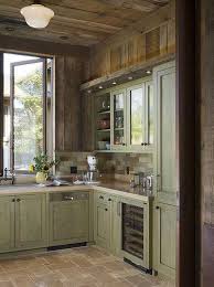 I Kinda Love How They Make This Kitchen Look Rustic And Modern At The Same Time Magic Rusticdecorating Rustic Kitchen Cabinets Home Kitchens Rustic Kitchen